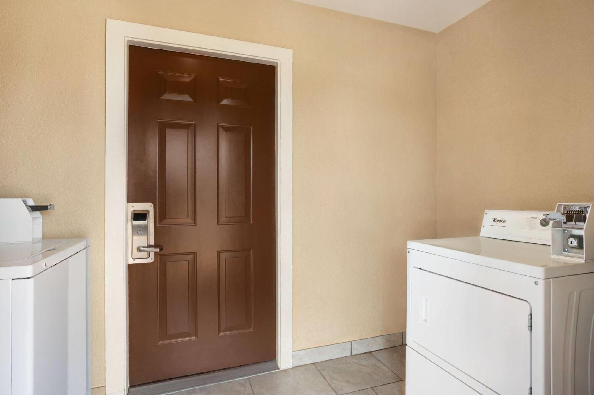 Super 8 By Wyndham Corsicana Extérieur photo